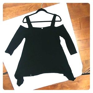 NWOT Blk Asymmetrical Cold Shoulder Tank Tunic L